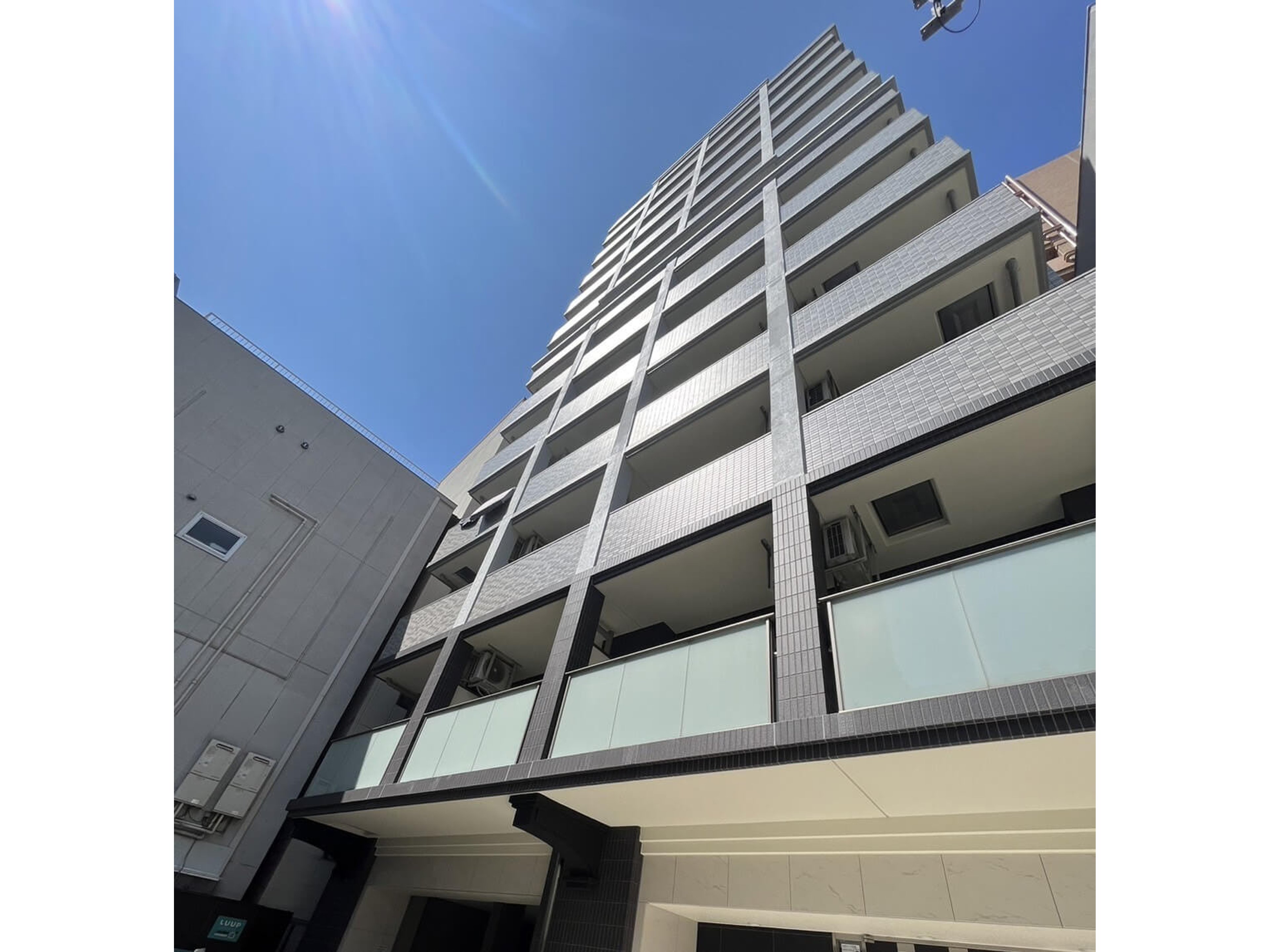 BraTToなんばパークス前のイメージ