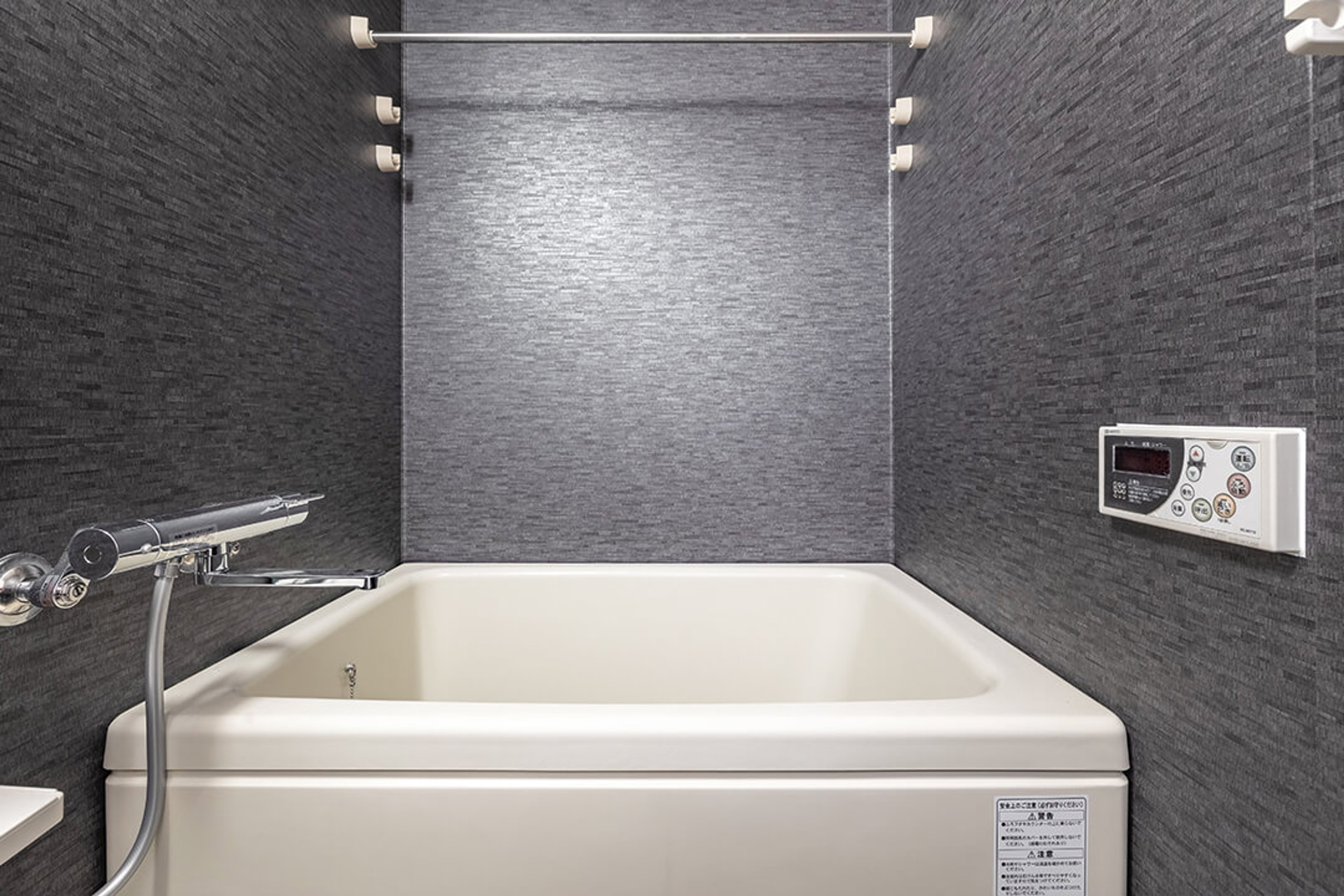 Large Studio with Balcony & Extra Window（1R）のイメージ