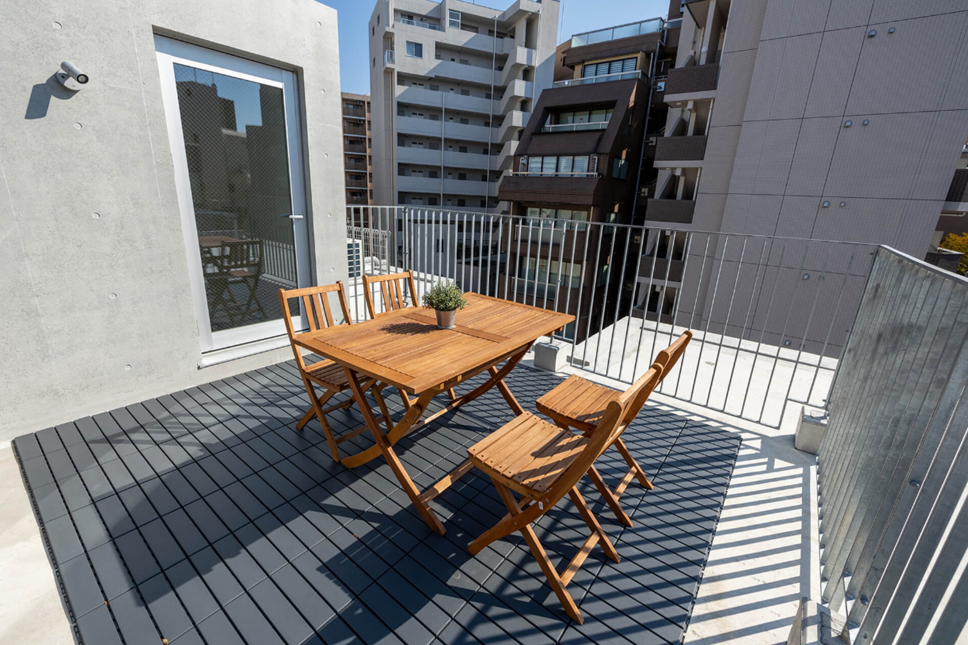 2BR Penthouse with Rooftop Terrace（2LDK）のイメージ