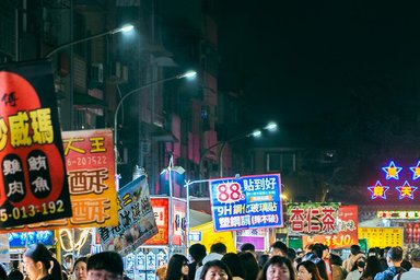 海外で始めるサブスくらしのイメージ